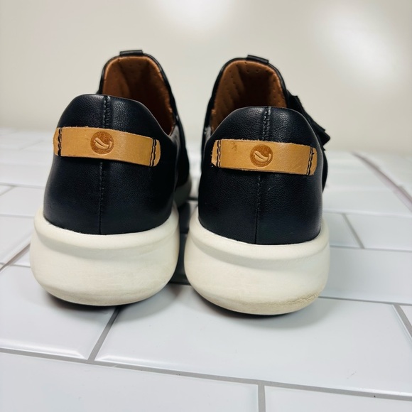 Clark’s Un Rio Strap Black Leather Slip-On Shoes 261456144070 - Picture 8 of 11